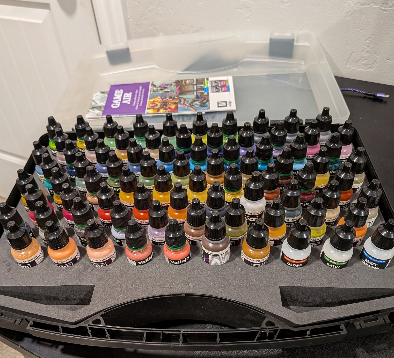 Vallejo Game Air Paint Set Lot 80 Bottles w/ Case Miniatures Airbrush RPG
