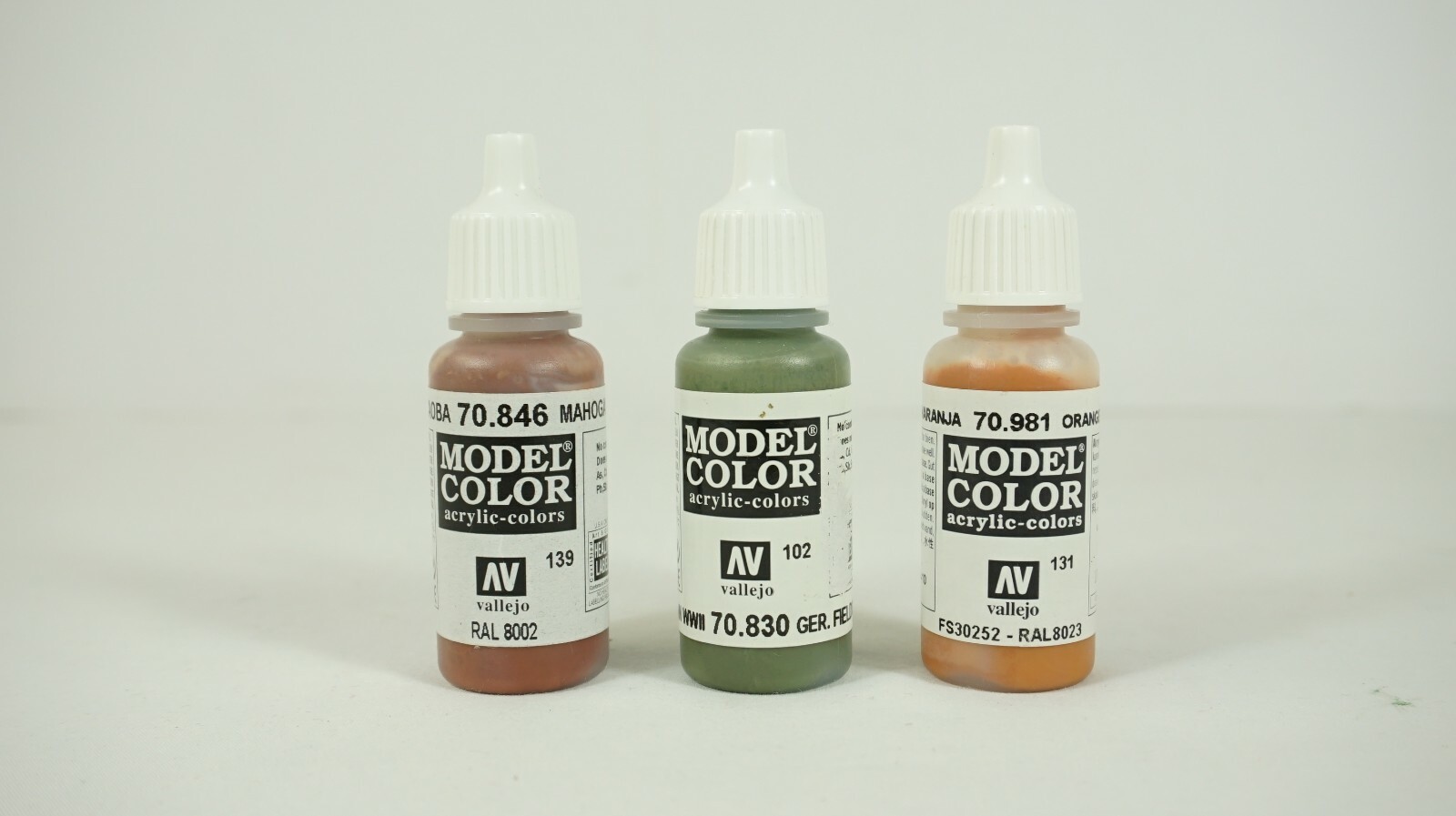 Vallejo Hobby Paints Lot of 21 Various Colors Burnt Umber Red Leather Rosa W20