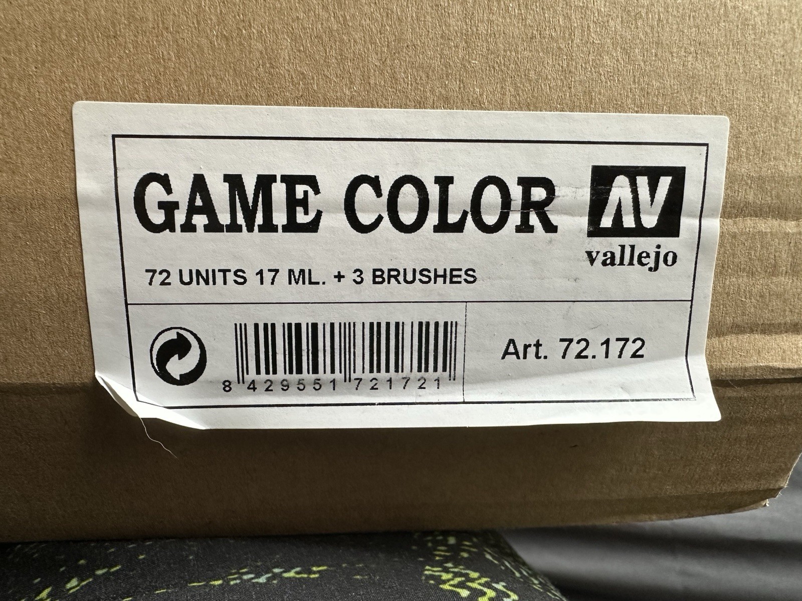 Vallejo Game Colo Paint Set 72.172 in Plastic Storage Case (72 Colors & Brushes)