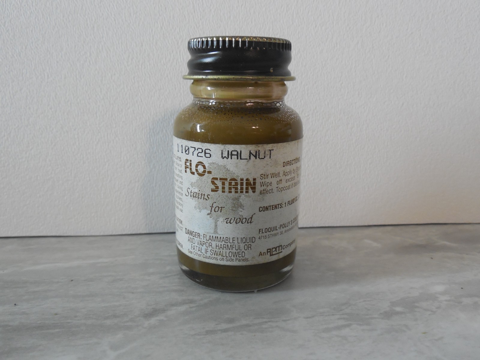 FLOQUIL FLO-STAIN ~ STAIN FOR WOOD MODEL – 1 oz – 110726 WALNUT ~ LOT A