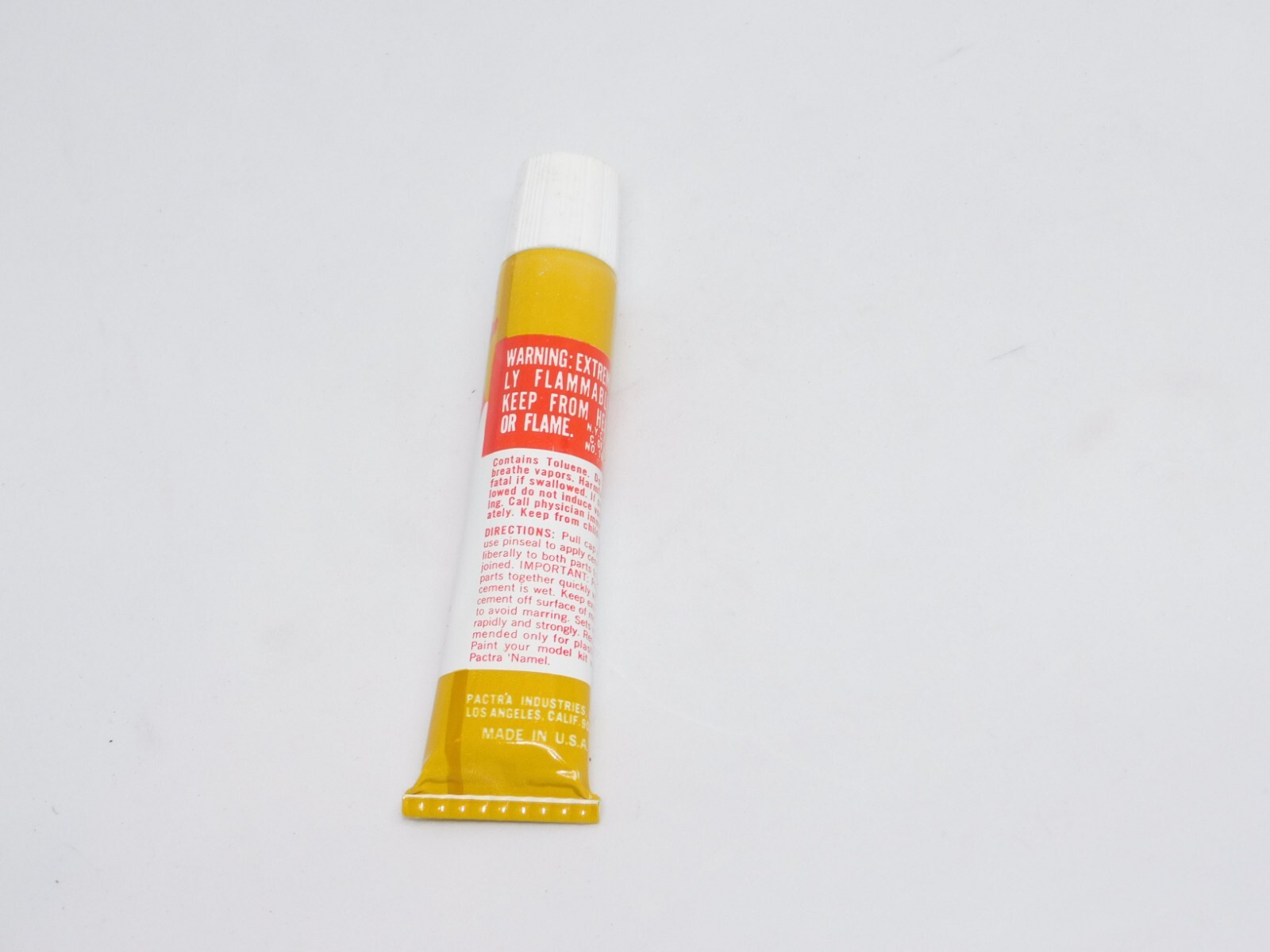 VINTAGE PACTRA FAST DRYING CEMENT FOR PLASTIC MODELS 5/8 OZ TUBE