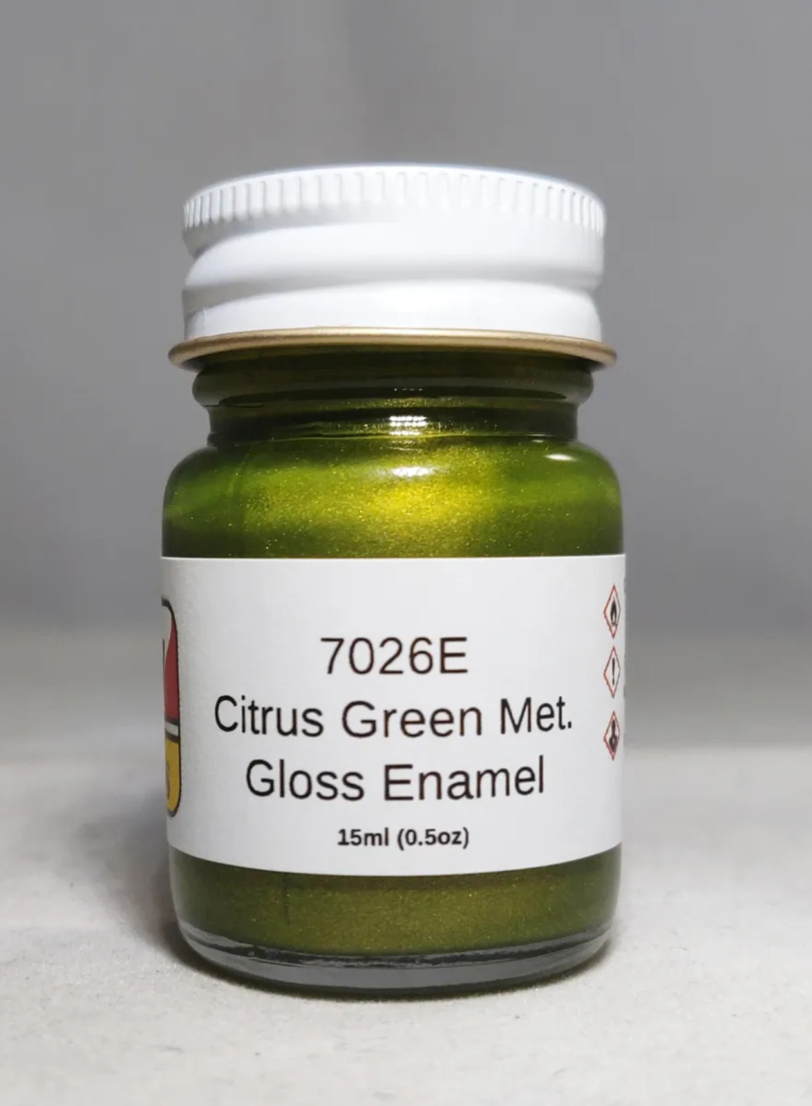 MCW Finishes 7026E Citrus Green Met. Enamel Model Paint for Auto