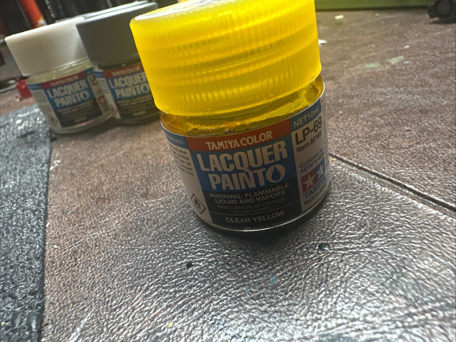 tamiya .33 oz lacquer paints Lot Of 9 Bottles : Flat Clear, Black, Flesh, Silver