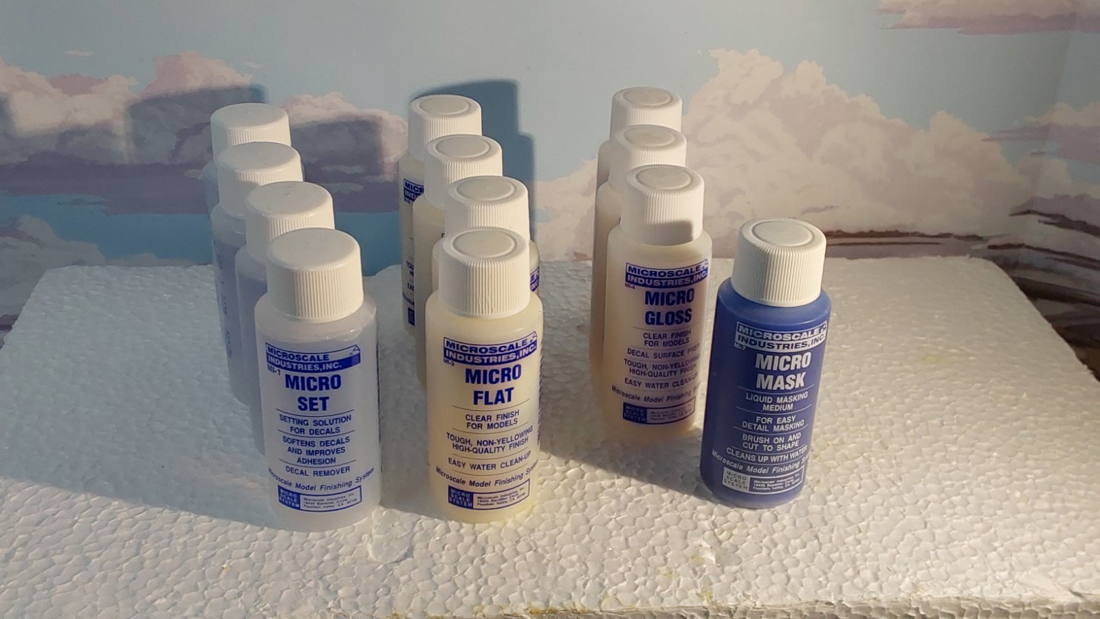 Microscale Asst 12 Bottles New