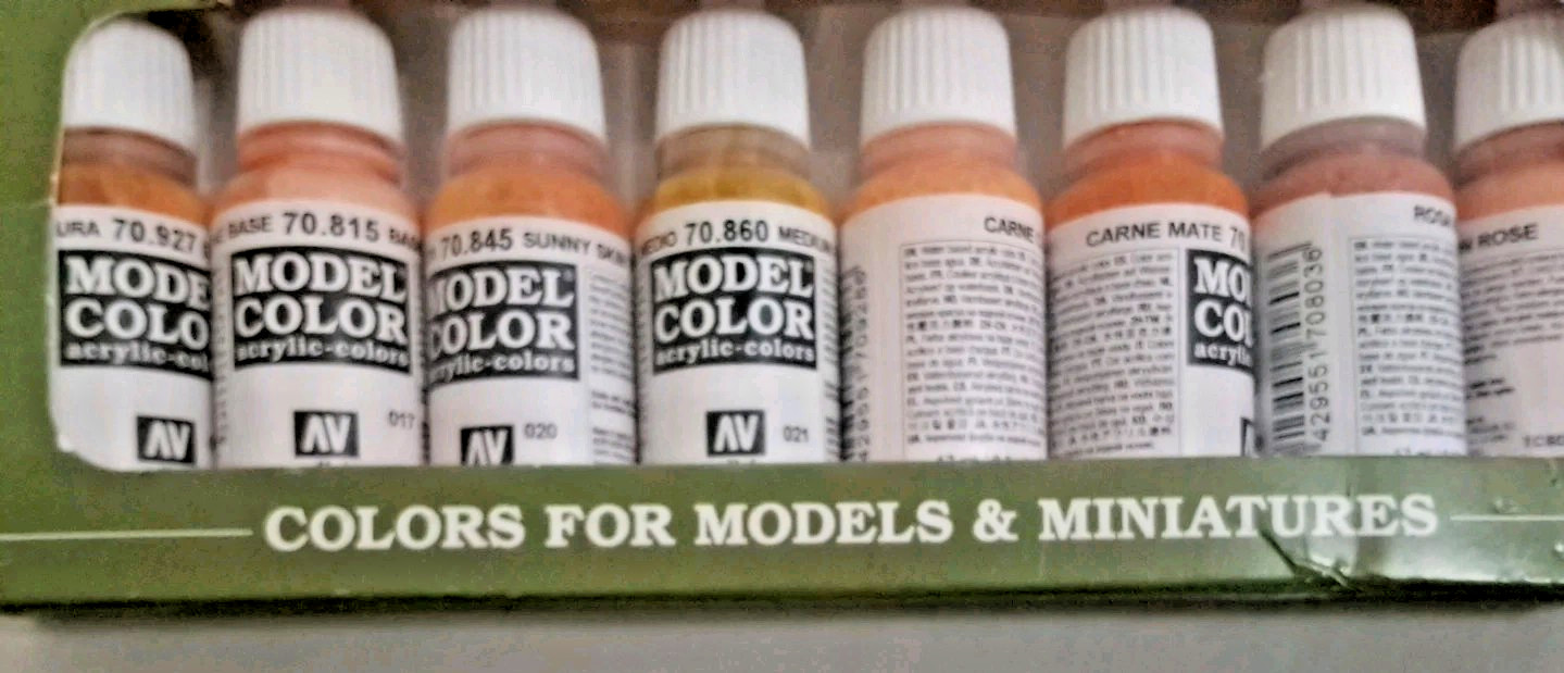 Vallejo 70124 Model Color Set of 8 Acrylic Paint Face & Skin Tones 0.57 Fl Oz Ea