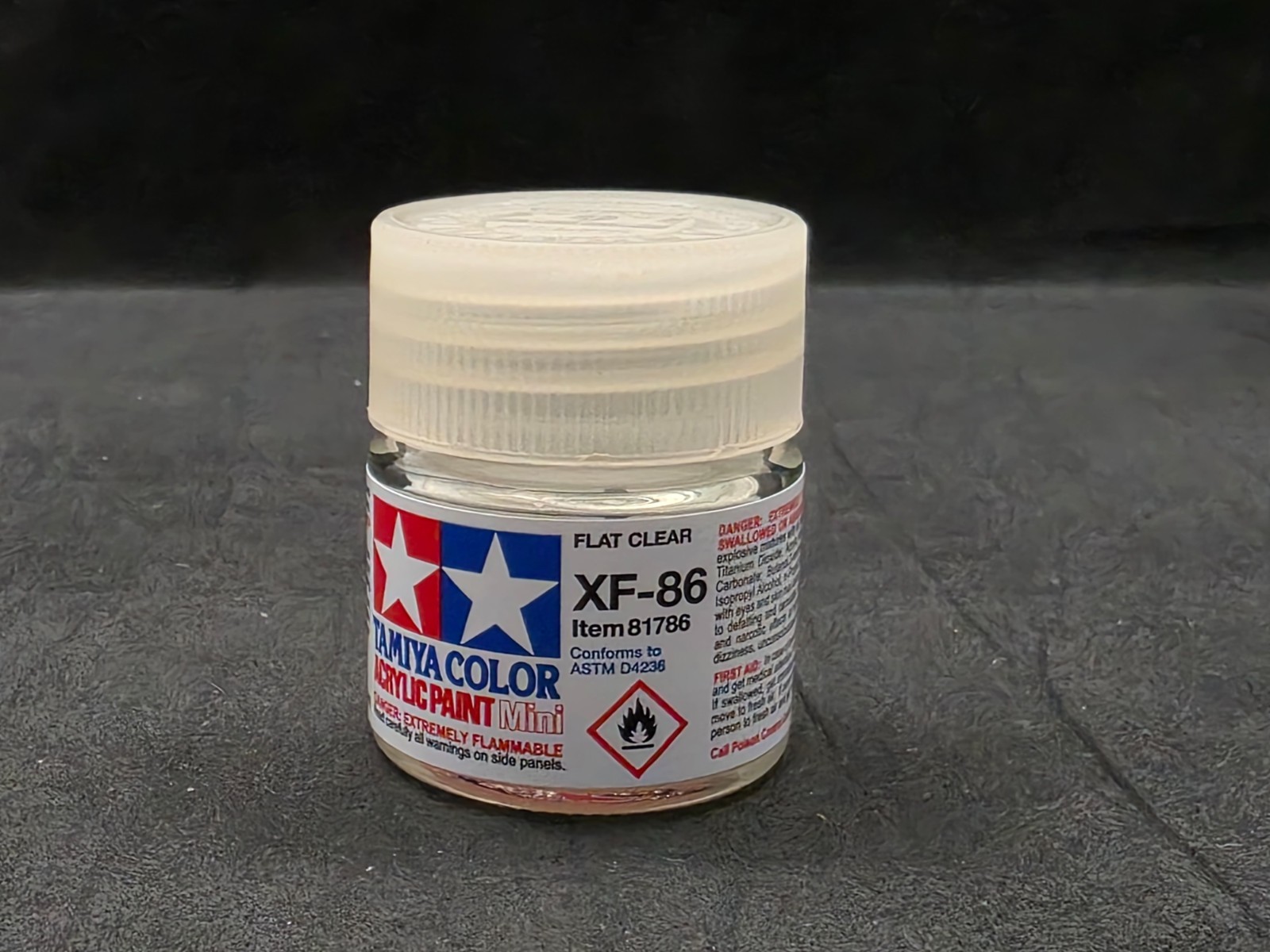 Tamiya XF-86 Flat Clear Acrylic Paint 10ml Mini Bottle 81786