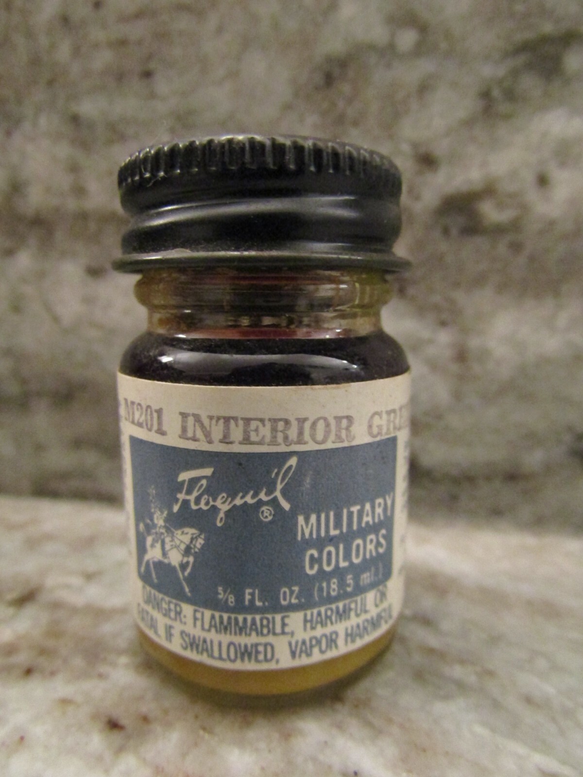 FLOQUIL ENAMEL MODEL HOBBY PAINT – MILITARY COLORS 5/8 oz – M201 INTERIOR GREEN