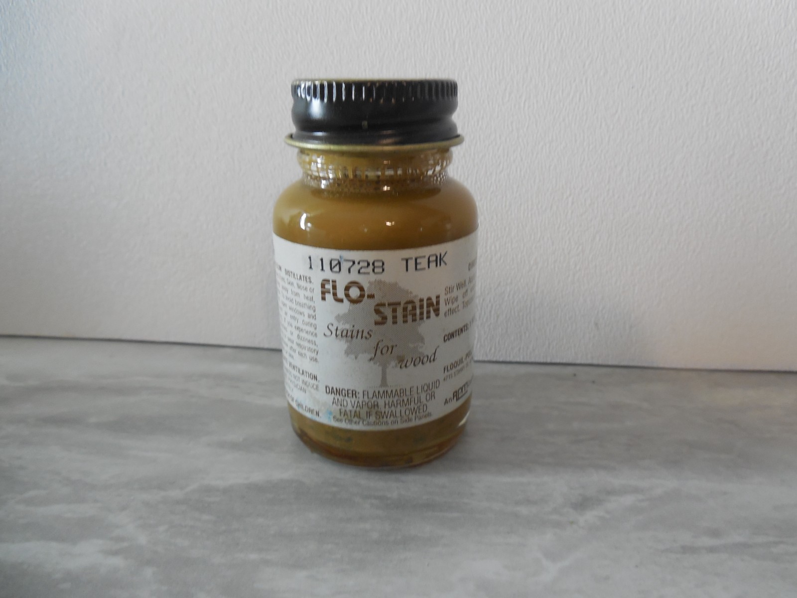 FLOQUIL FLO-STAIN ~ STAIN FOR WOOD MODEL – 1 oz – 110728 TEAK ~ LOT B