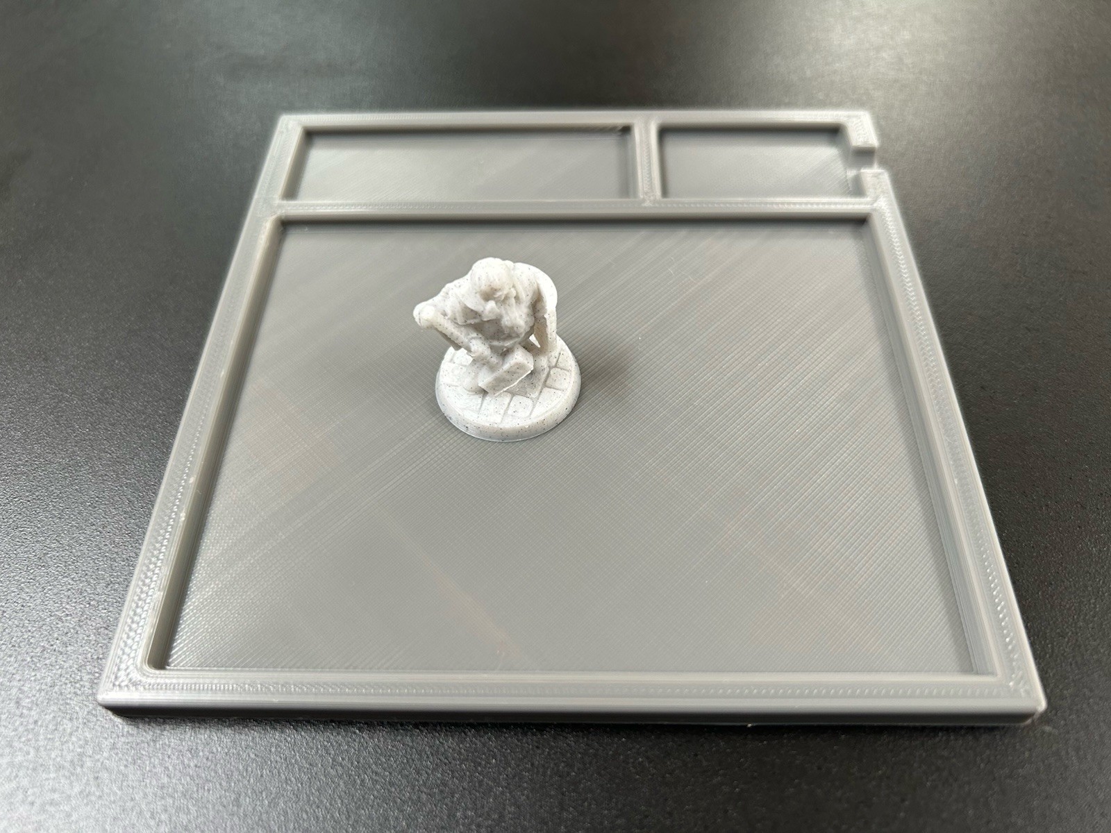 “The Mini Station” Painting And Customization Stand For DND Warhammer And More