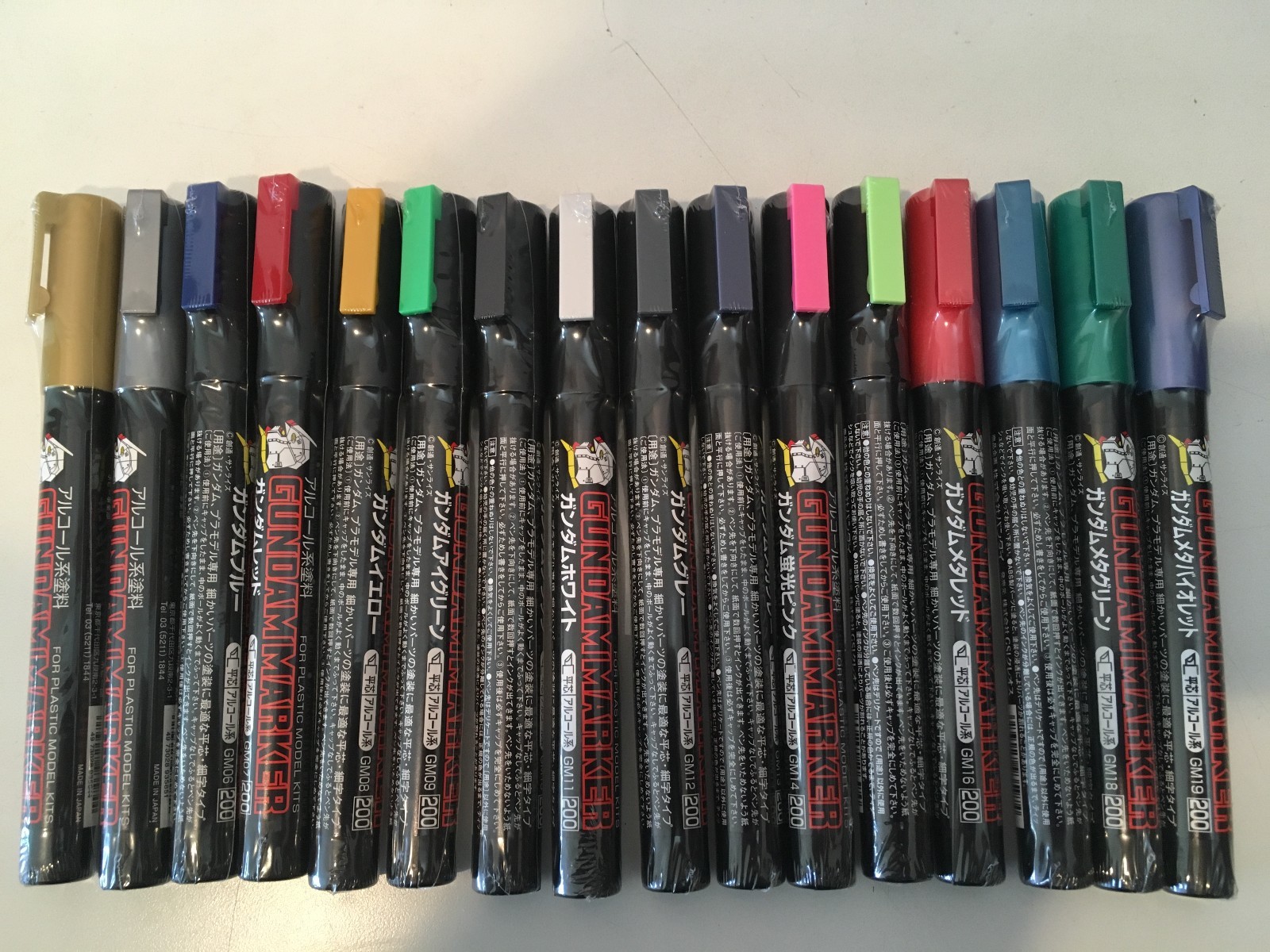 MR. HOBBY GUNDAM MARKERS GM04 TO GM19 GUNZE COLOR REAL TOUCH MODEL PAINT PEN-USA