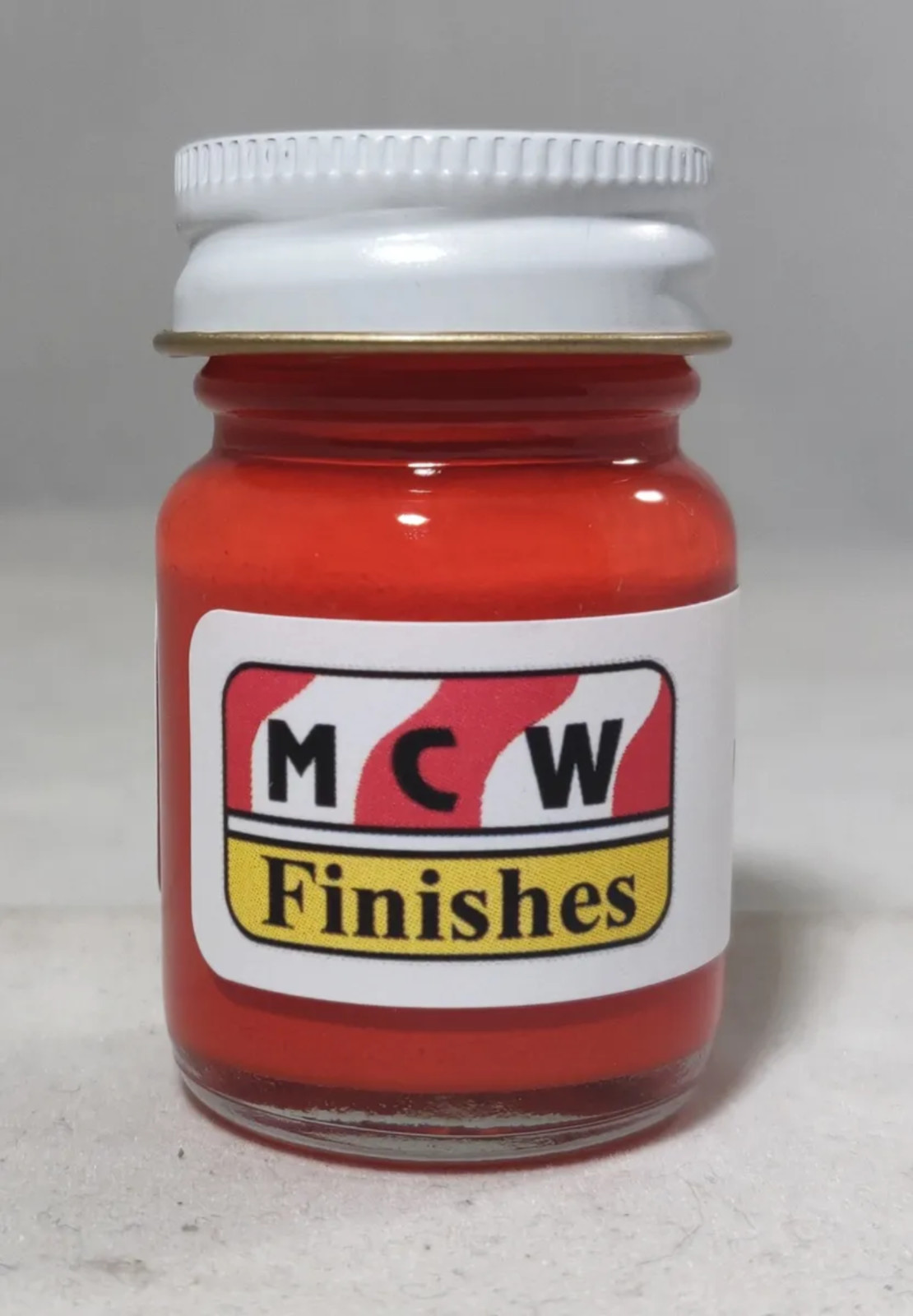 MCW Finishes 5601E Matador Red Enamel Model Paint for Auto