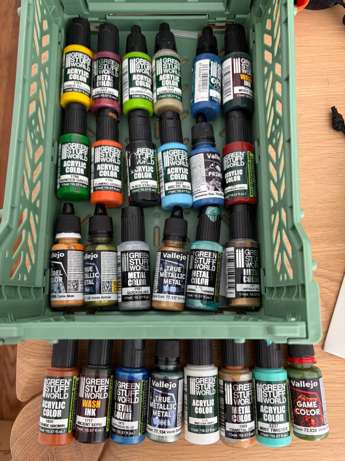 LOT of 26 Green World Stuff and Vallejo Acrylic Paints