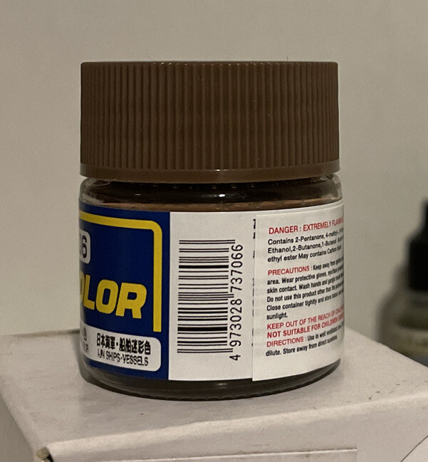 Gunze Sangyo “Mr Color” acrylic paint C-606, IJN Linoleum deck color 10ml.