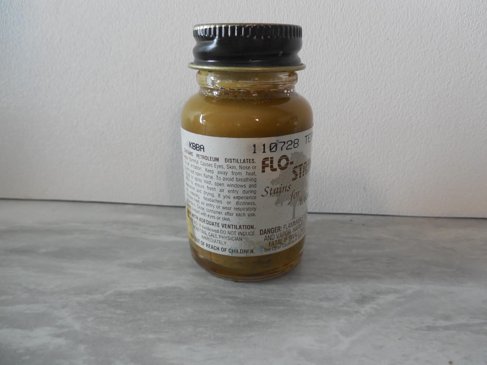 FLOQUIL FLO-STAIN ~ STAIN FOR WOOD MODEL – 1 oz – 110728 TEAK ~ LOT B