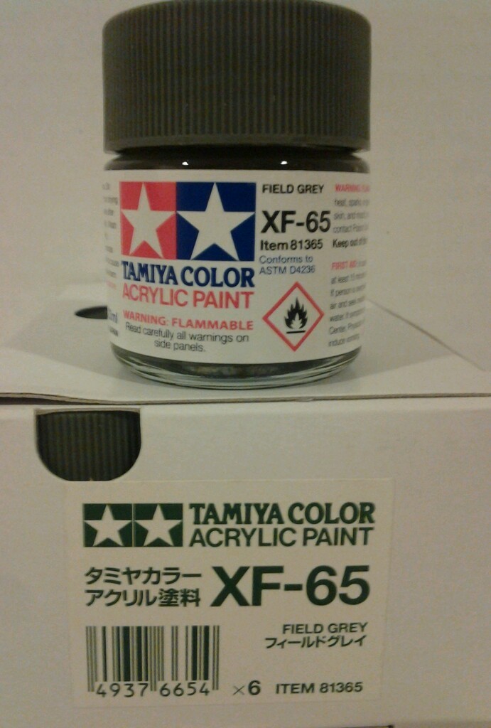 Tamiya acrylic paint XF-65 Field Grey 23ml.