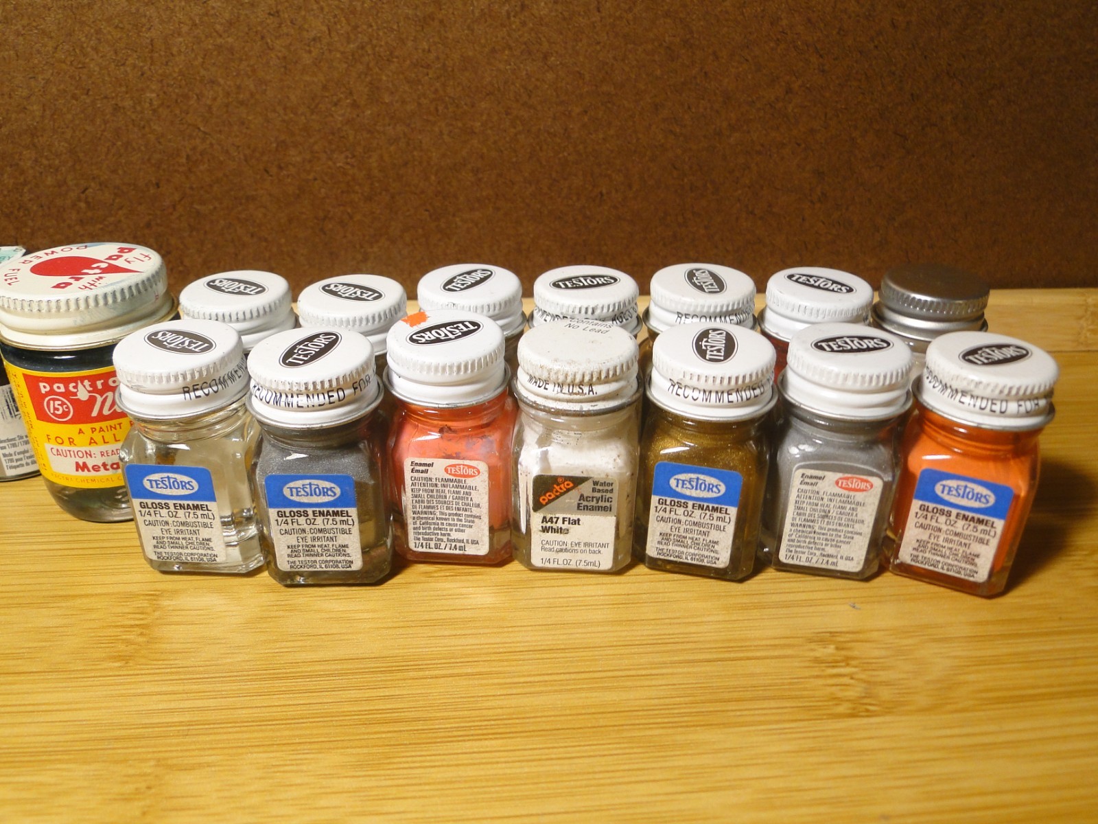 Testors Enamel Model Paint Model Masters Pactra Lot – 32 Bottles