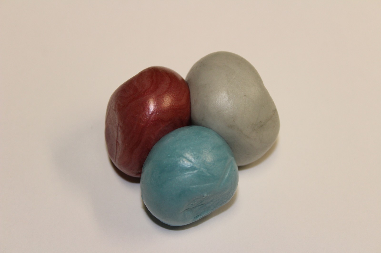 MOLD-ABLE EPOXY PUTTY – CURES ROCK HARD SHAPES COLOR BLEND FILLS SEALS 1001 USES