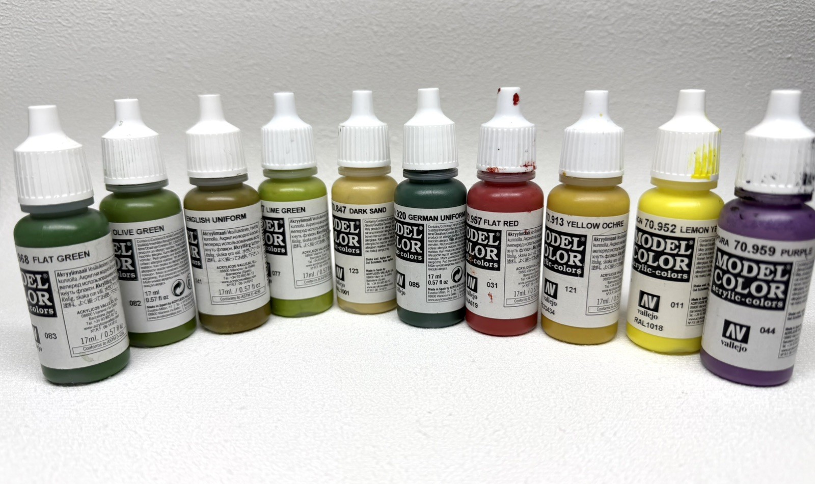 110 Miniature Paints Various Brands (Citadel, The Army Painter, Pro Acrylic)