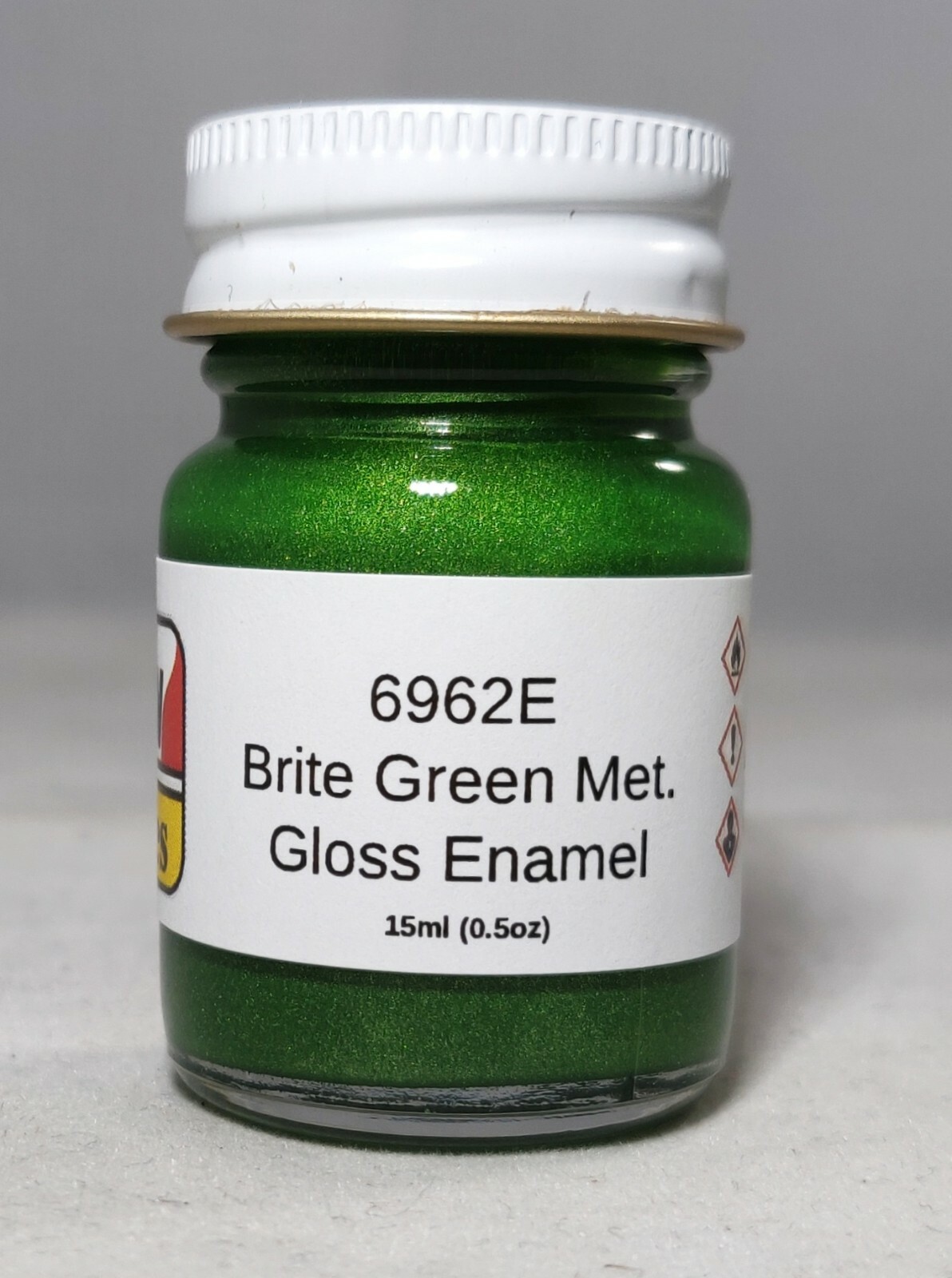 MCW Finishes Enamel 6962E Brite Green Metallic Gloss MOPAR