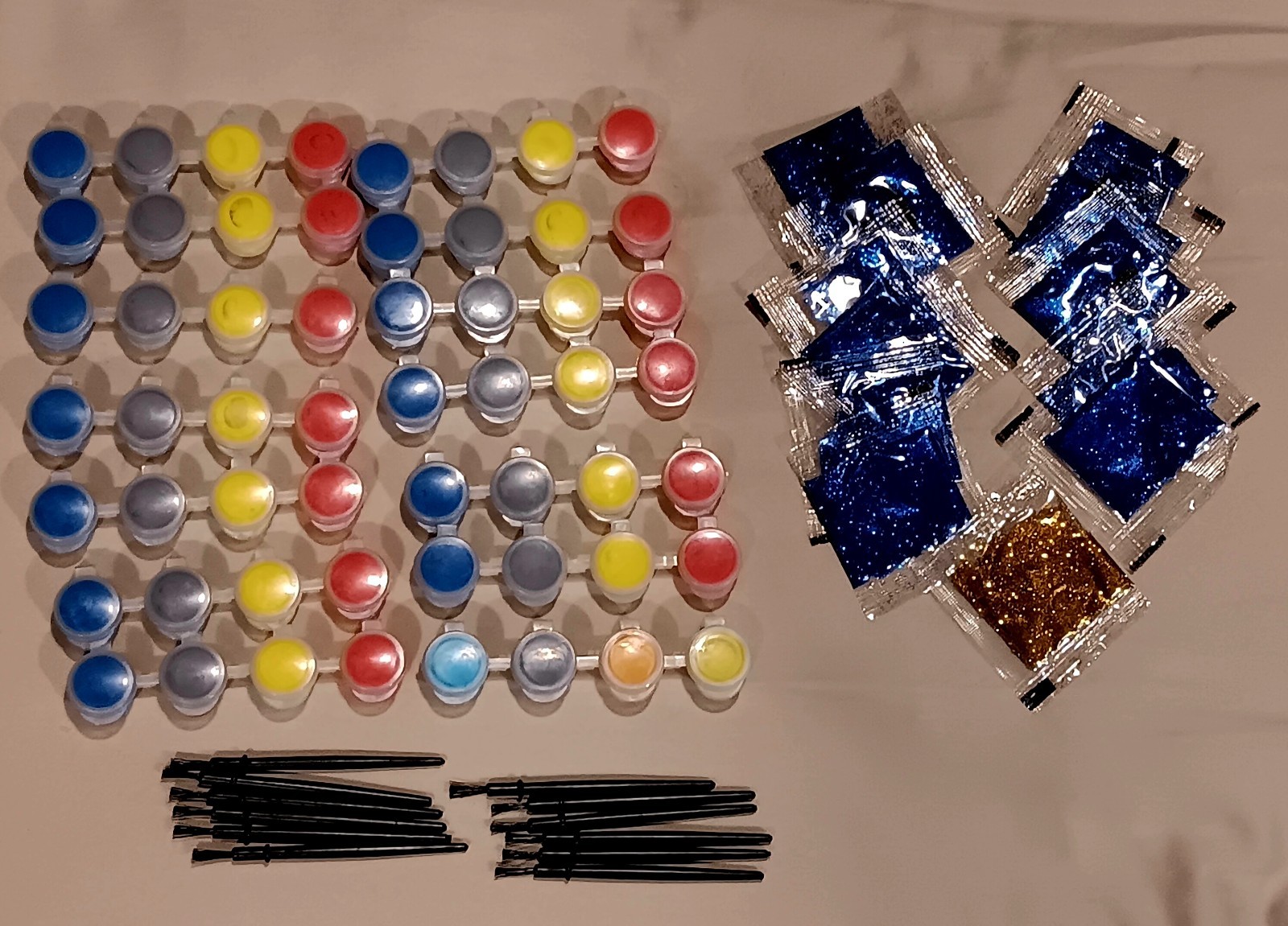 Mini Acrylic Paint Set, 4 Colors Washable Paint Strips With Glitter Brushes Kid