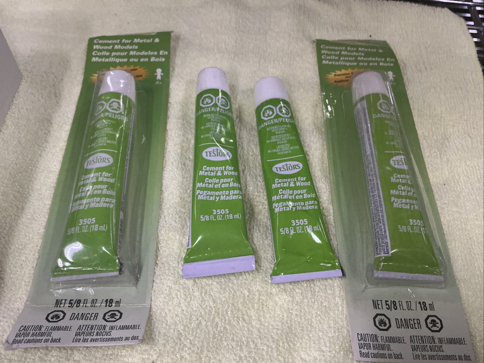 Lot of 4 —- Testors Cement for Metal Wood 5/8 Oz ~ 4505AT