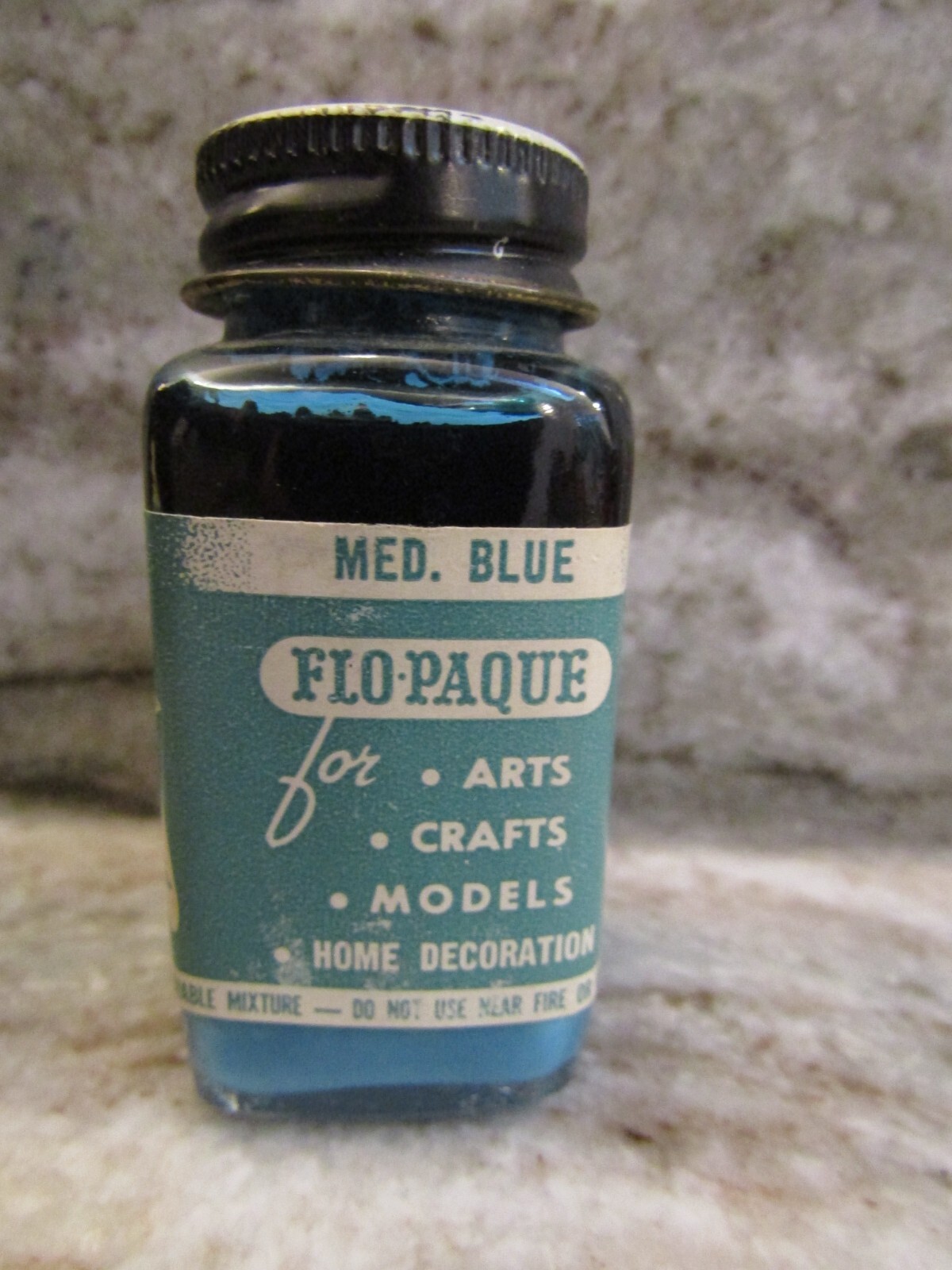 FLOQUIL / FLO PAQUE MODEL and HOBBY PAINT – 1oz 1 OUNCE – MEDIUM MED. BLUE