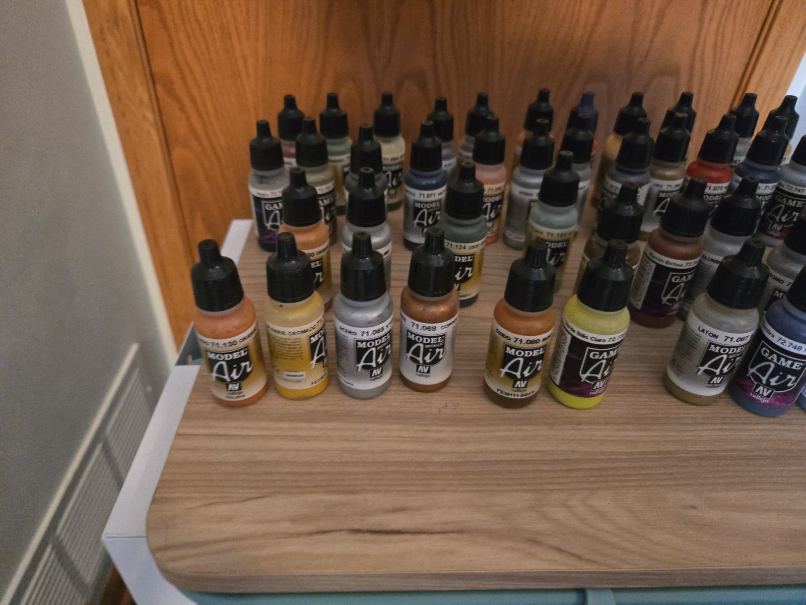 Vallejo Game Air – 45 – 18ml Airbrush Paint Bottles! – (90% Unopened)(40K, AoS)