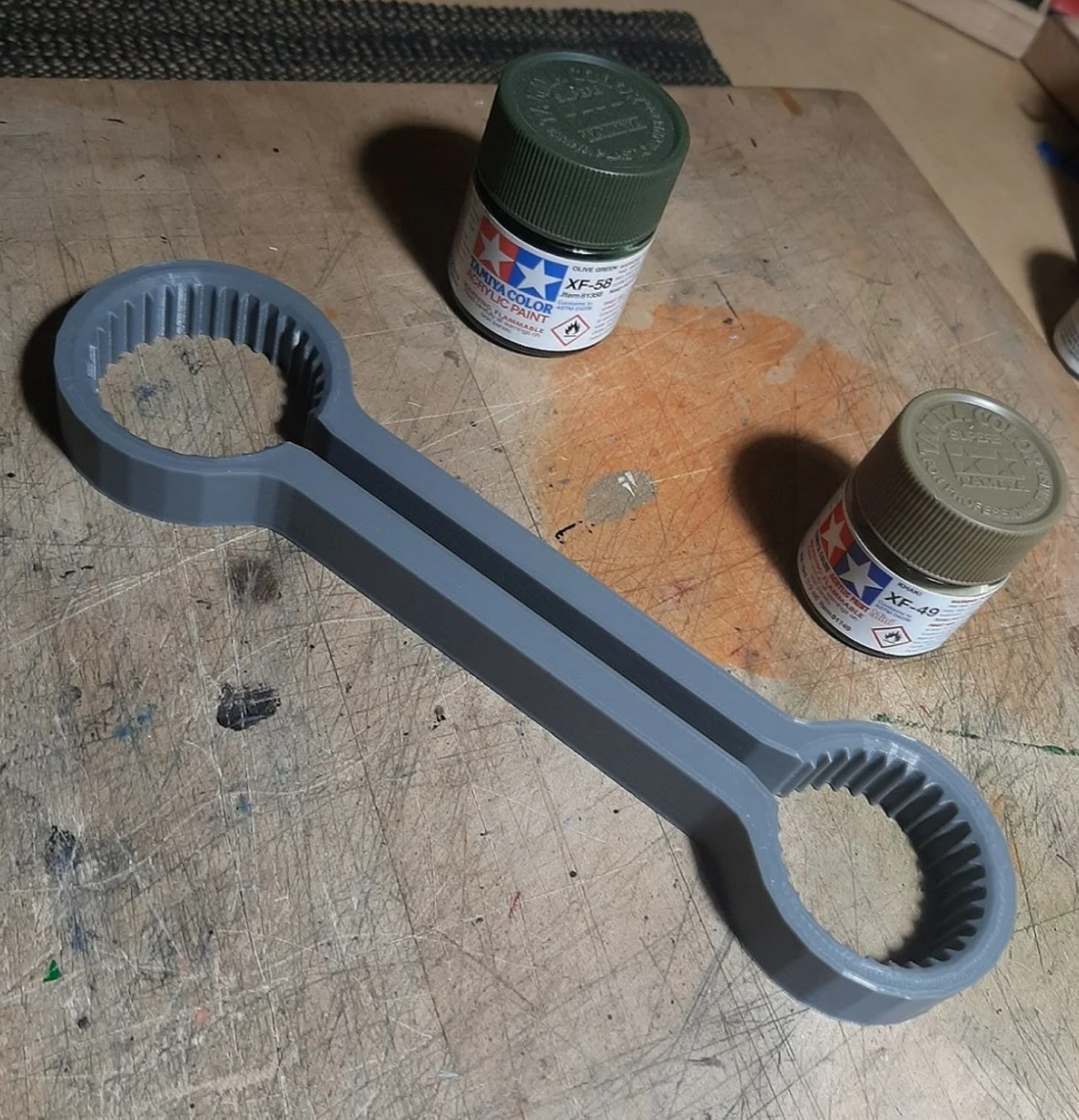 Tamiya Paint Lid Wrench Opener for 10ml & 23ml Bottles – Easy Grip Tool