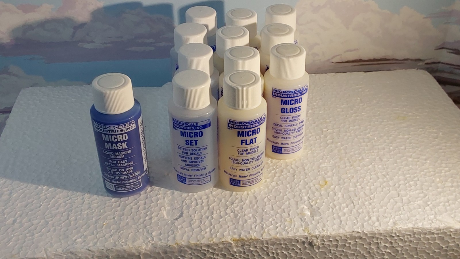 Microscale Asst 12 Bottles New
