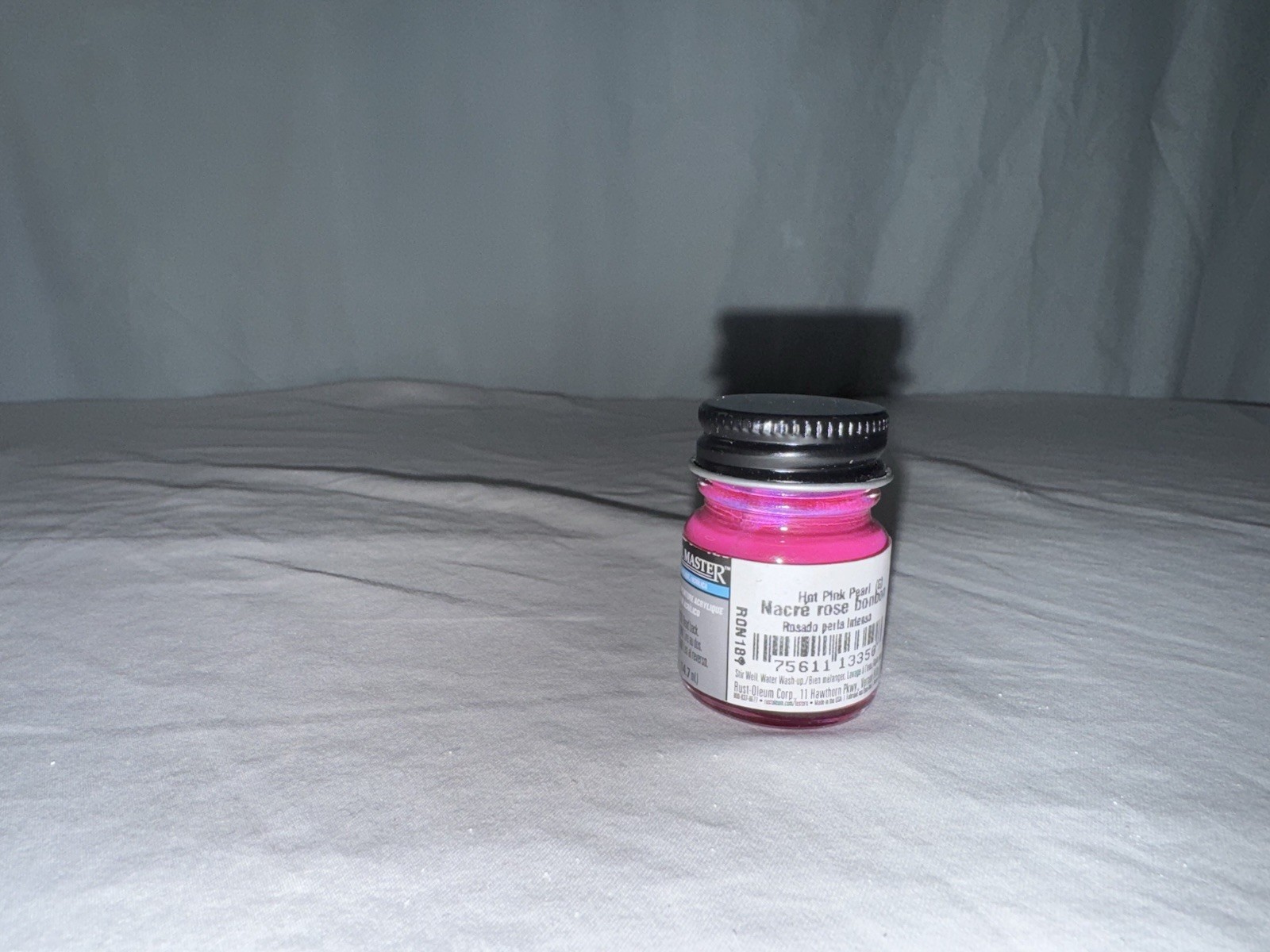 Testors 4640 Hot Pink Pearl Gloss Model Master Acrylic Paint – 1/2 oz. Bottle