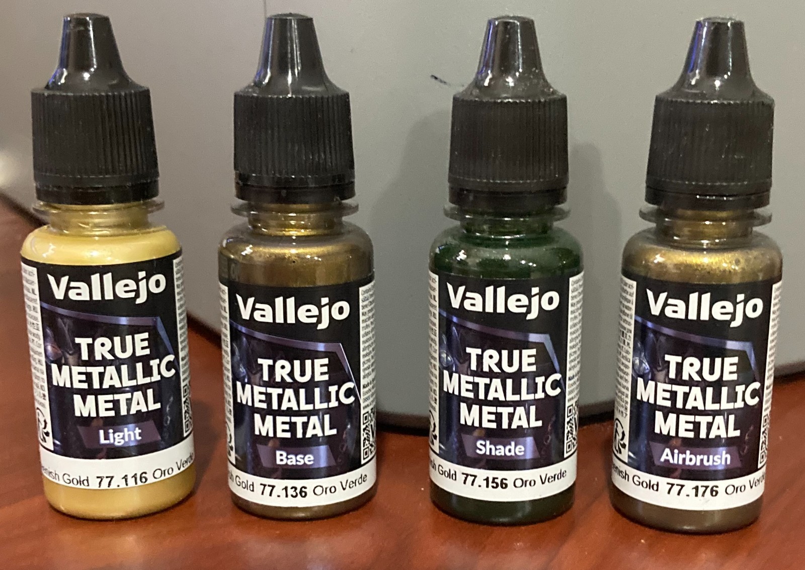 Vallejo True Metallic Metal GREENISH GOLD 4 Shading Color Bottles Set