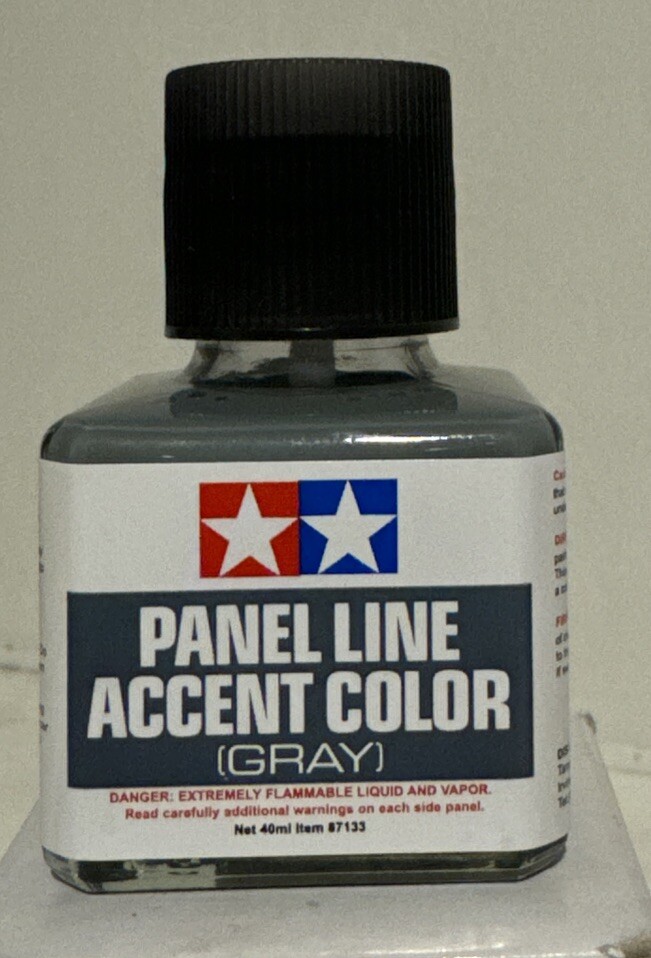 Tamiya Panel Line Accent Color 87133, Gray.